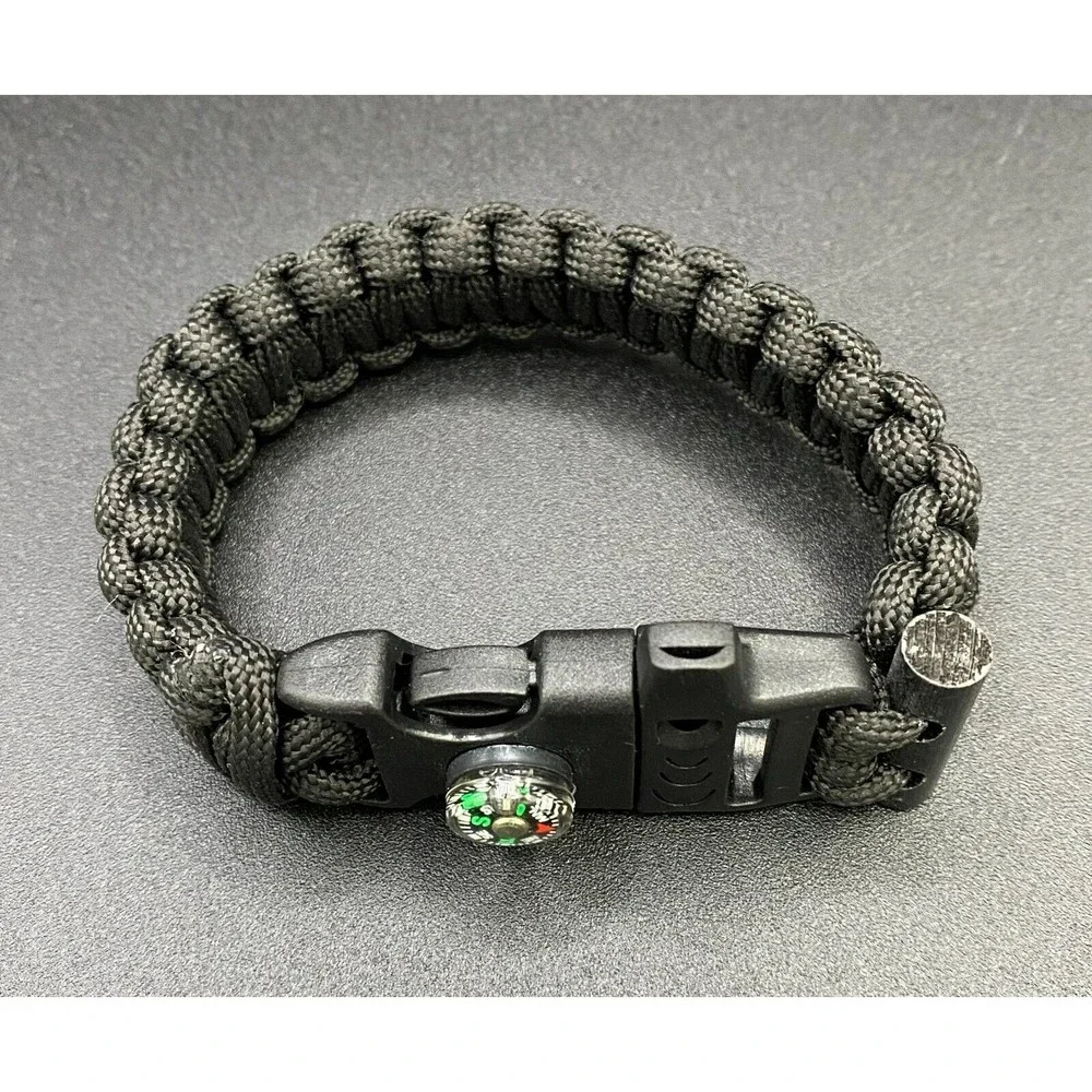 Paracord Bracelet With Compass